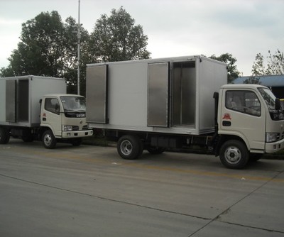 15噸冷凍食品運(yùn)輸車(chē) 高效冷鏈運(yùn)輸?shù)膶?zhuān)業(yè)選擇