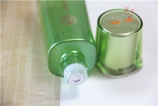 abbytong點評水嫩精純明星美肌水 極致水潤體驗，重現(xiàn)明星光彩